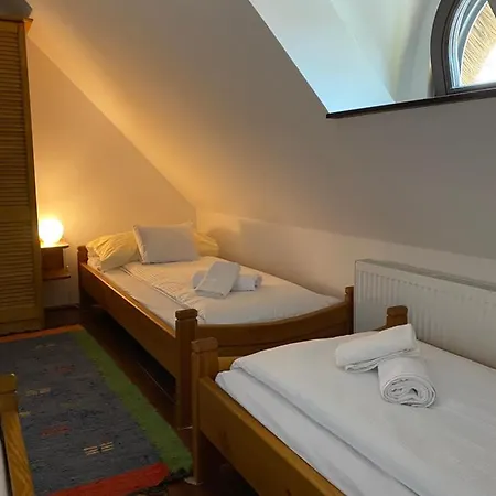 فيلة A Nyugalom Haza *