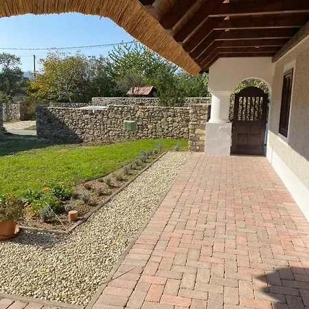 A Nyugalom Haza * سزينبيكالا