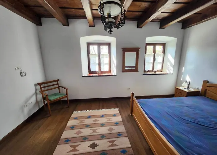 A Nyugalom Haza فيلة سزينبيكالا